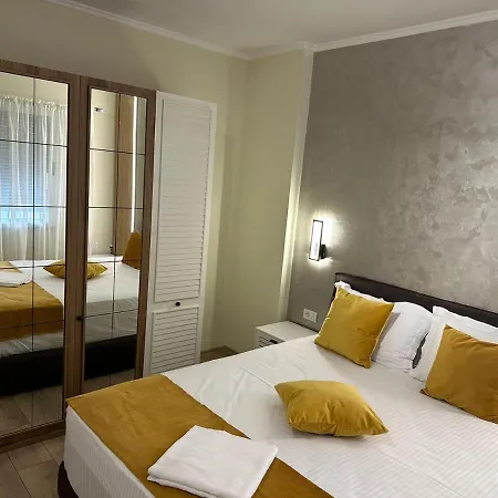 Center Luxury Orange 9a * Tirana