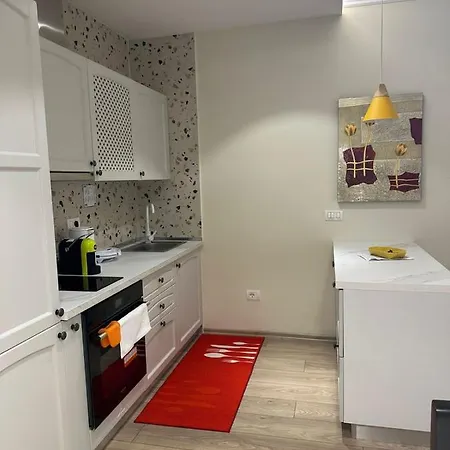 Center Luxury Orange 9a * Tirana