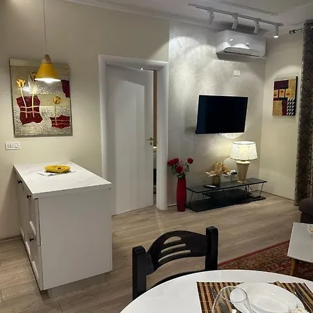 Διαμέρισμα Center Luxury Orange 9a *