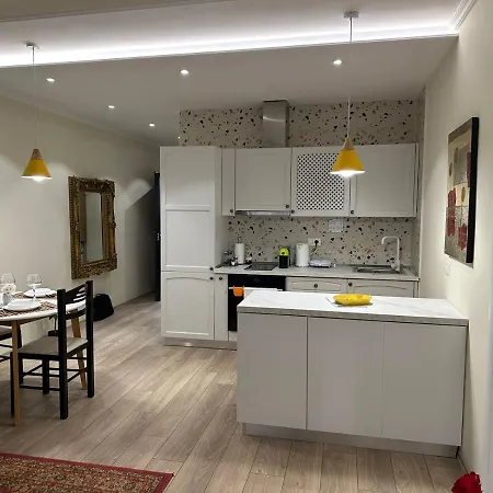 Διαμέρισμα Center Luxury Orange 9a *